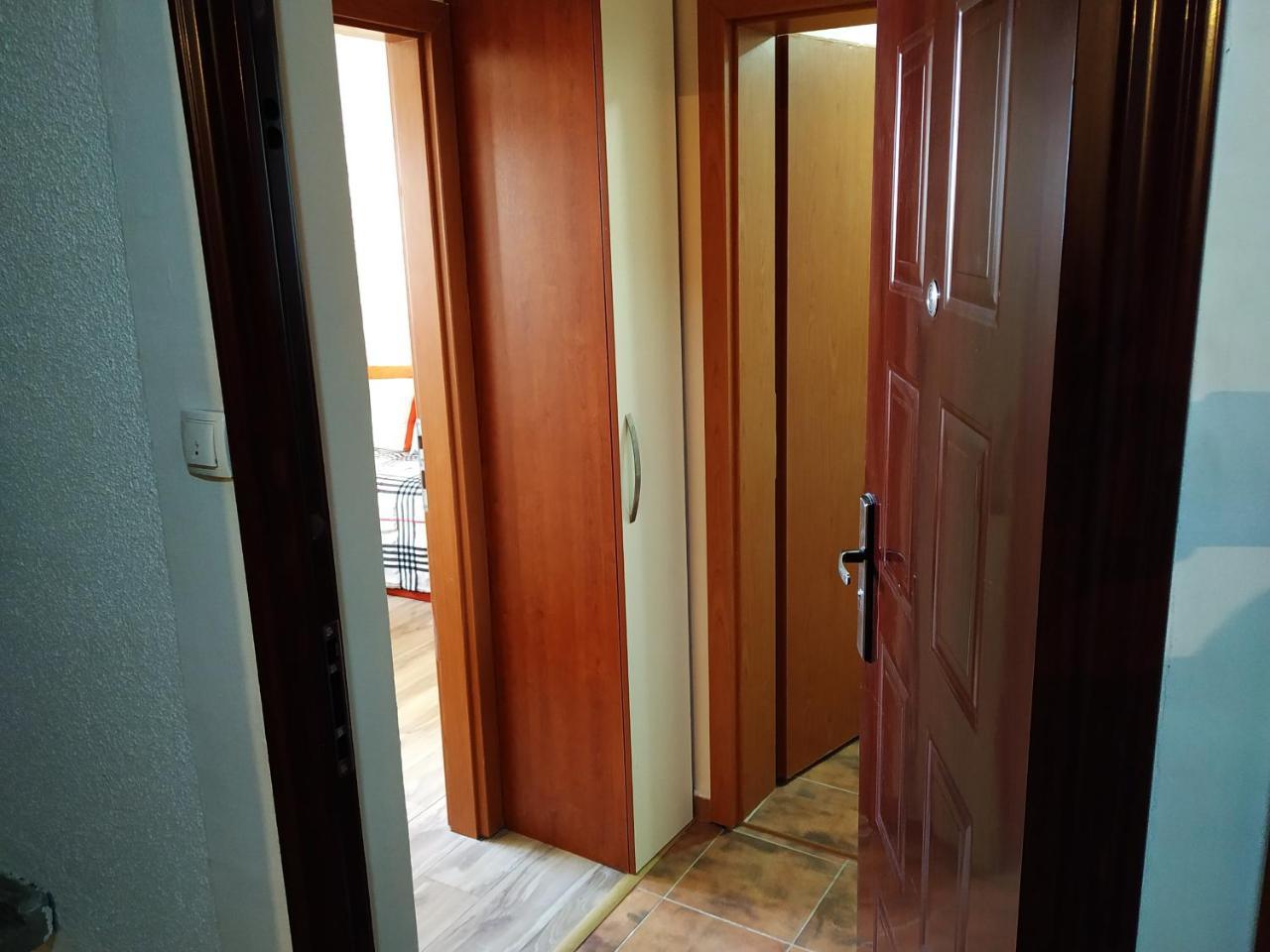 Apartment Dora Podgorica Exterior foto