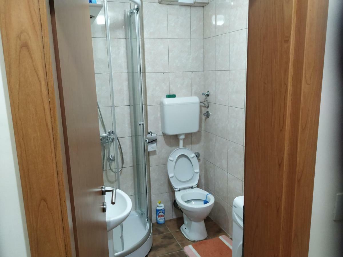 Apartment Dora Podgorica Exterior foto